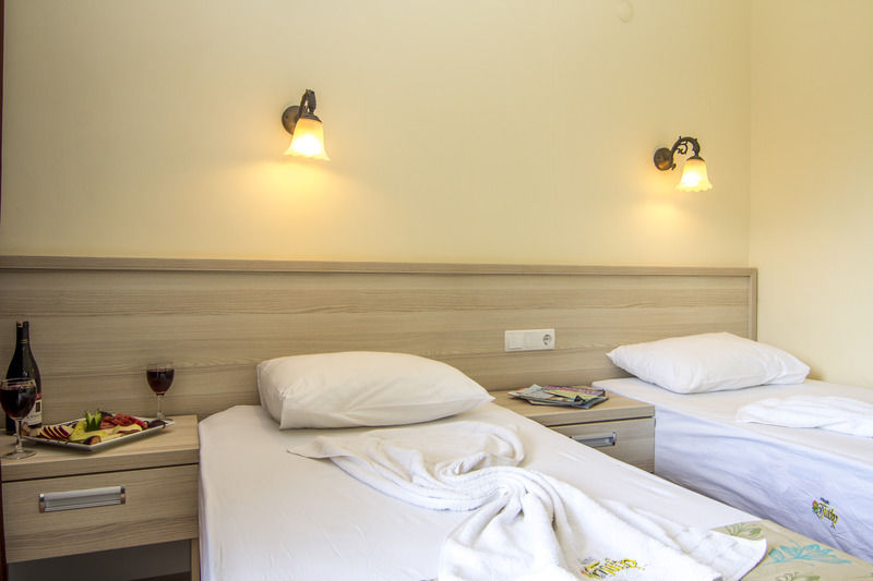 Magic Tulip Hotel Олудениз Экстерьер фото
